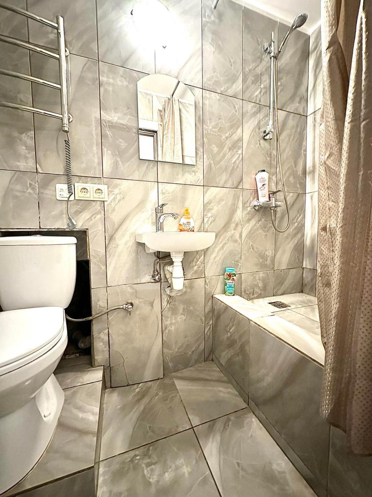 Личаківська 4 Lägenhet Lviv Exteriör bild